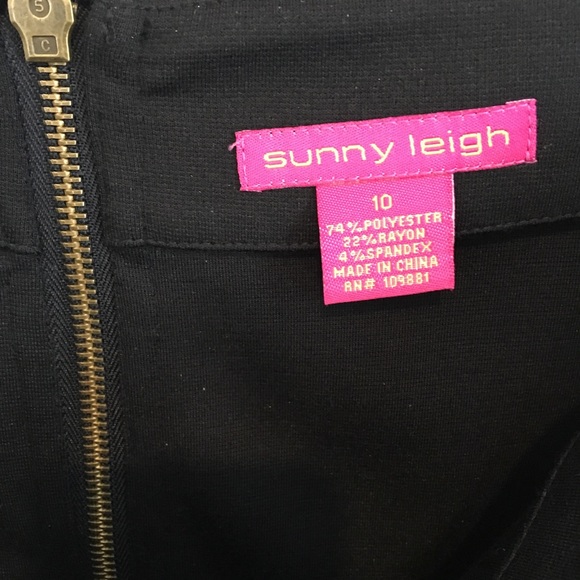 Your go to black pencil skirt n - Picture 3 of 4